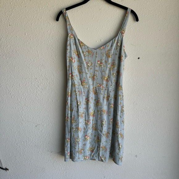 Reformation Humphrey Floral Mini Dress in
Grazia - Picture 4 of 9